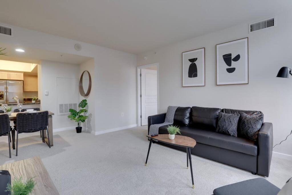 Pentagon City Comfort Modern Stay Arlington Bagian luar foto
